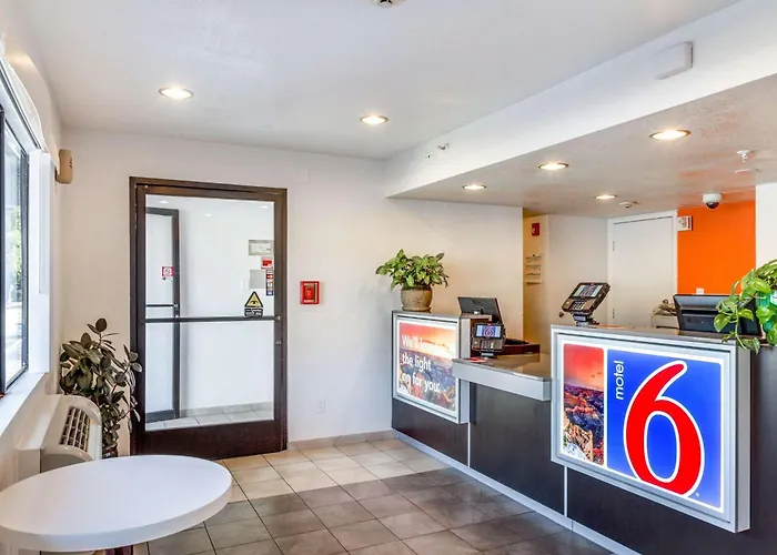 6-phoenix, Az - West Hotel 3*