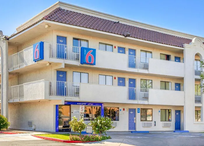 Hotel 6-phoenix, Az - West