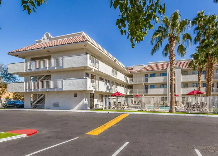 6-phoenix, Az - West