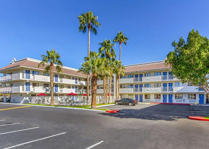 6-phoenix, Az - West Hotel 3*