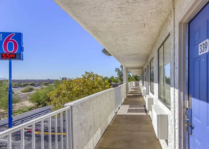 6-phoenix, Az - West Phoenix