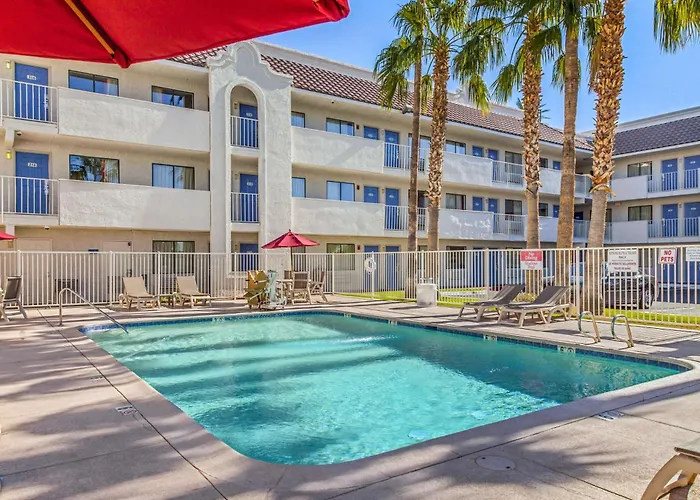 Hotel 6-phoenix, Az - West Phoenix