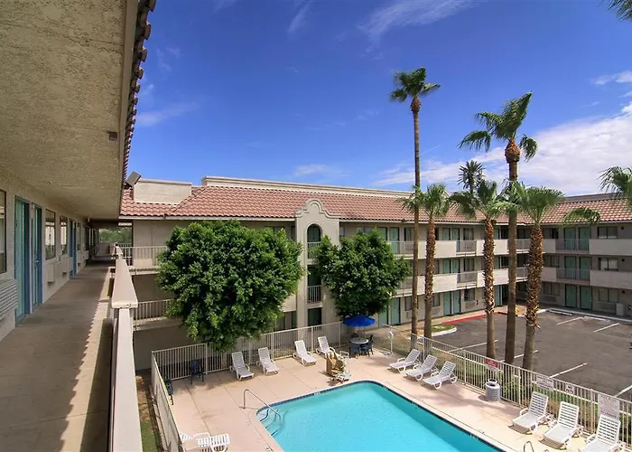Hotel 6-phoenix, Az - West Phoenix