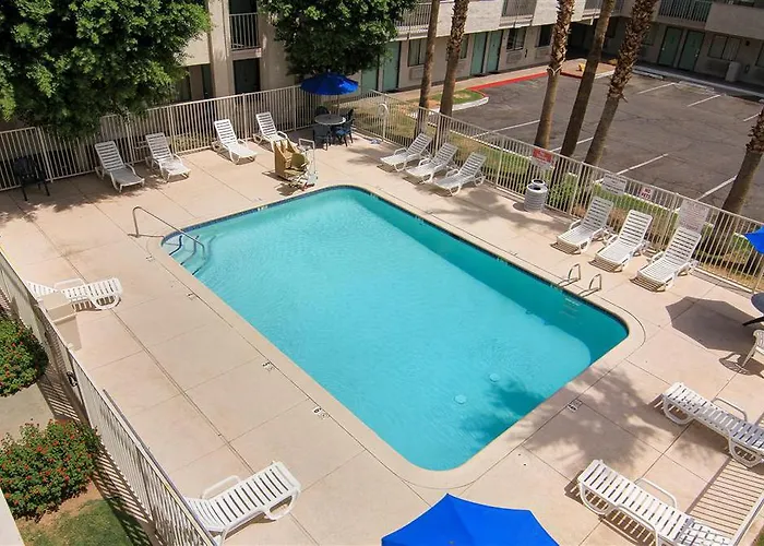 6-phoenix, Az - West 3* Phoenix