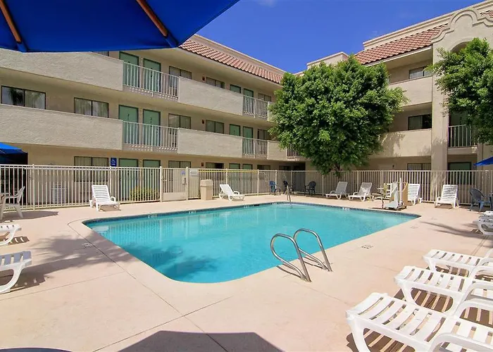 Hotel 6-phoenix, Az - West