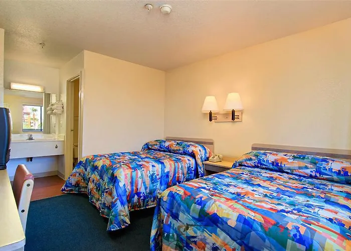 Hotel 6-phoenix, Az - West 3*