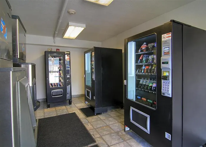6-phoenix, Az - West